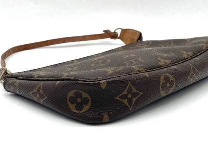 Louis Vuttion Pochette